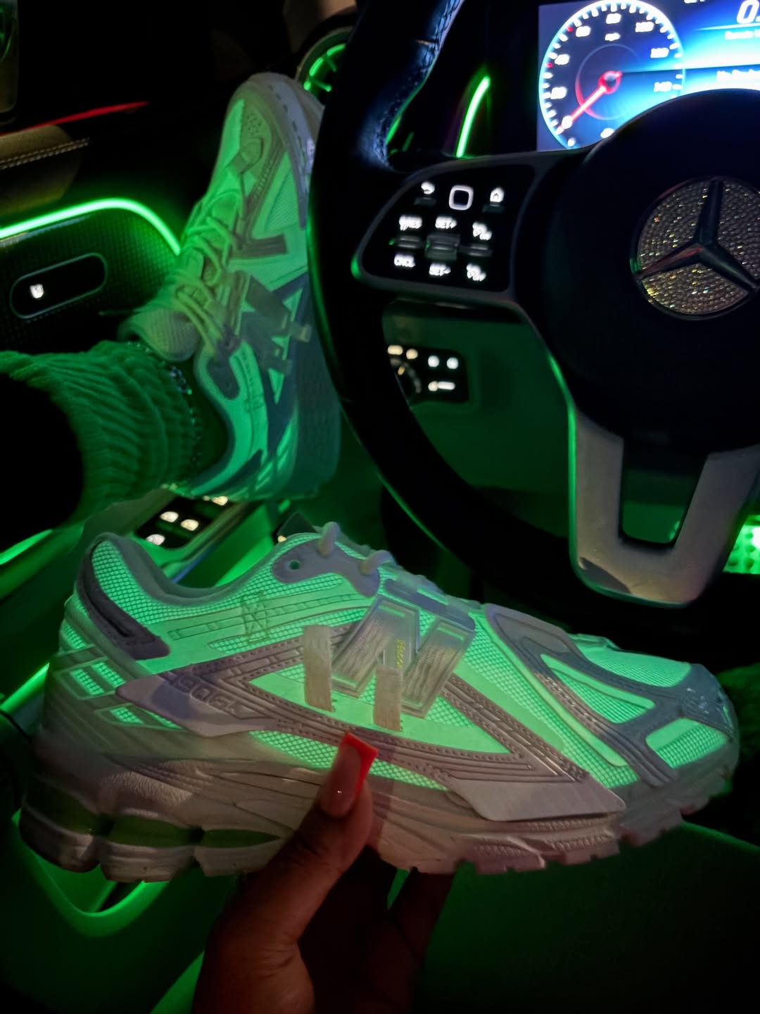 Neon Pack 1906A Sneakers