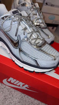 VM 5 Sneakers