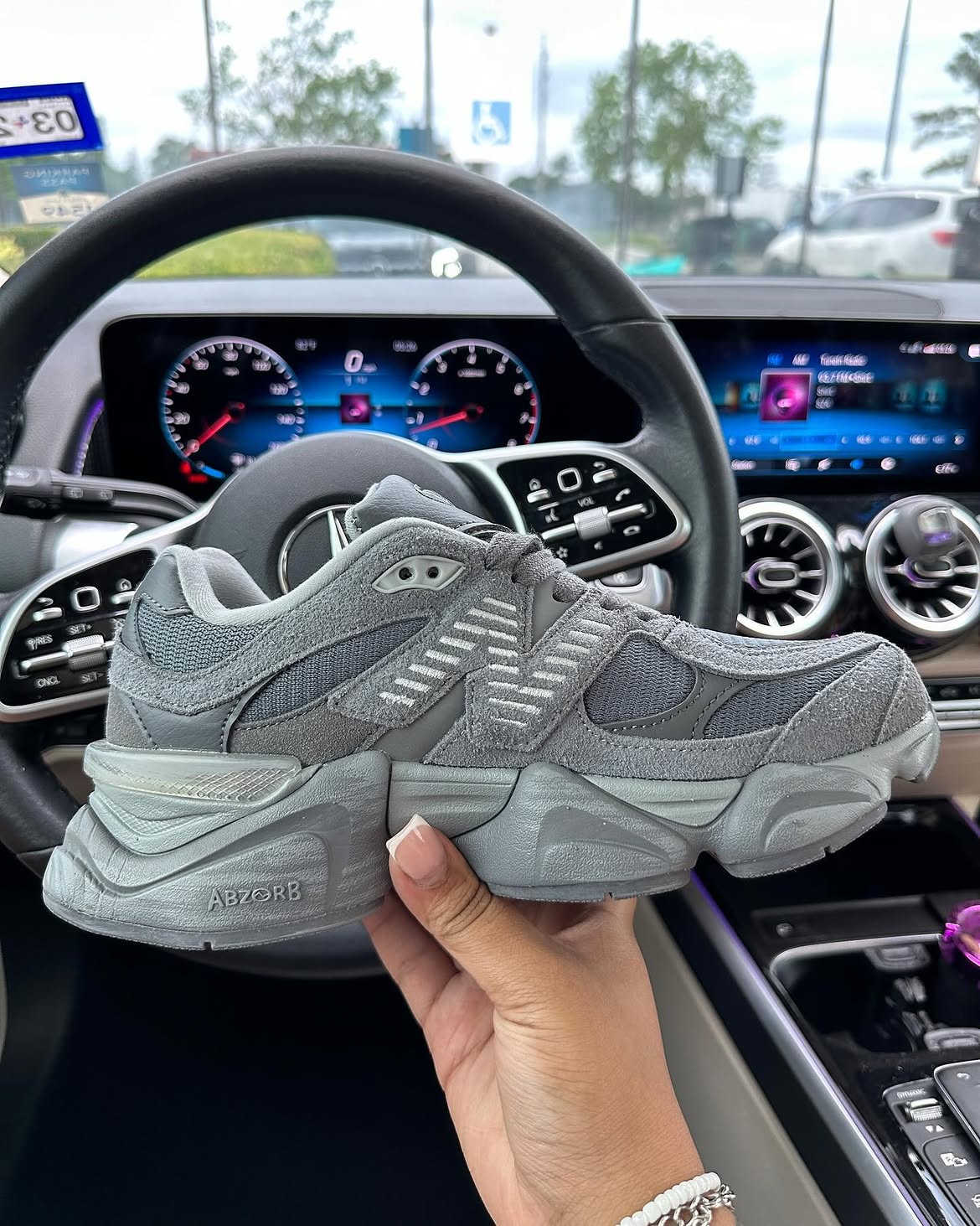 NB “Magnet Grey” Sneakers